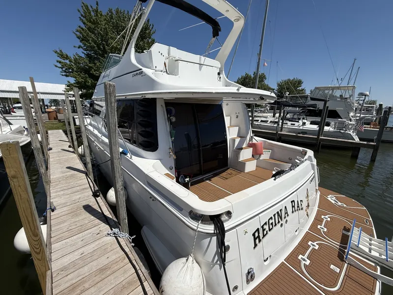 Slide: The Image of Carver Yachts 450 Voyager 1999 - 6258858