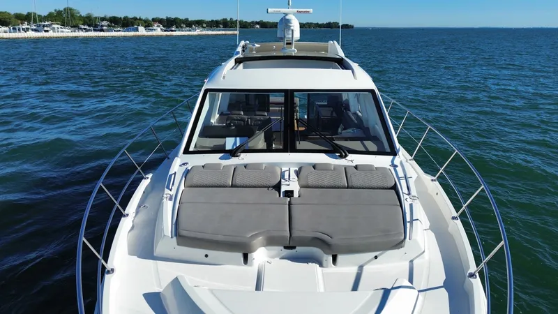 Slide: The Image of Sea Ray 520 Sundancer 2019 - 6259025
