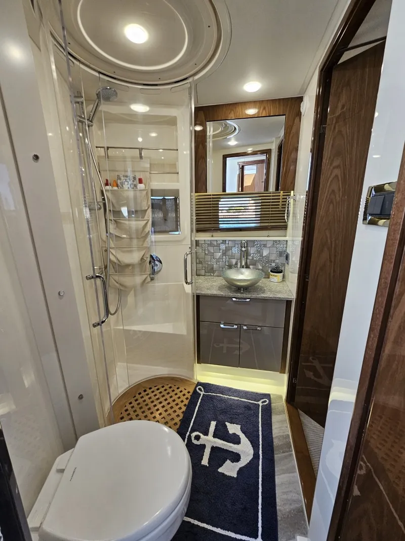 Slide: The Image of Sea Ray 520 Sundancer 2019 - 6259052