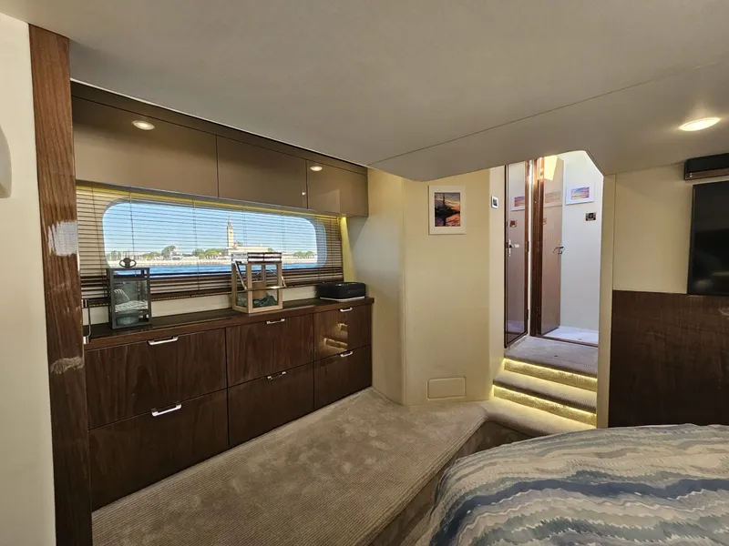 Slide: The Image of Sea Ray 520 Sundancer 2019 - 6259058