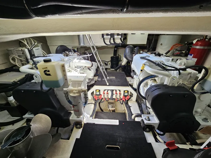 Slide: The Image of Sea Ray 520 Sundancer 2019 - 6259060