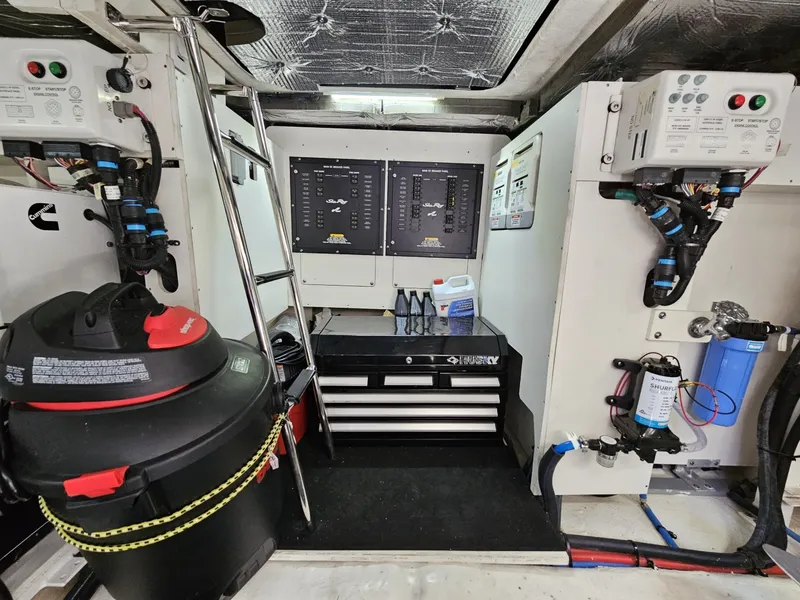 Slide: The Image of Sea Ray 520 Sundancer 2019 - 6259067