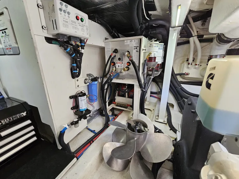 Slide: The Image of Sea Ray 520 Sundancer 2019 - 6262319