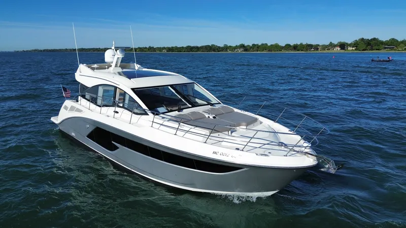 Slide: The Image of Sea Ray 520 Sundancer 2019 - 6259021