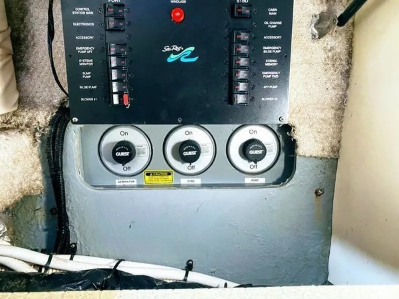 Slide: The Image of Sea Ray 370 Express 1999 - 6259257