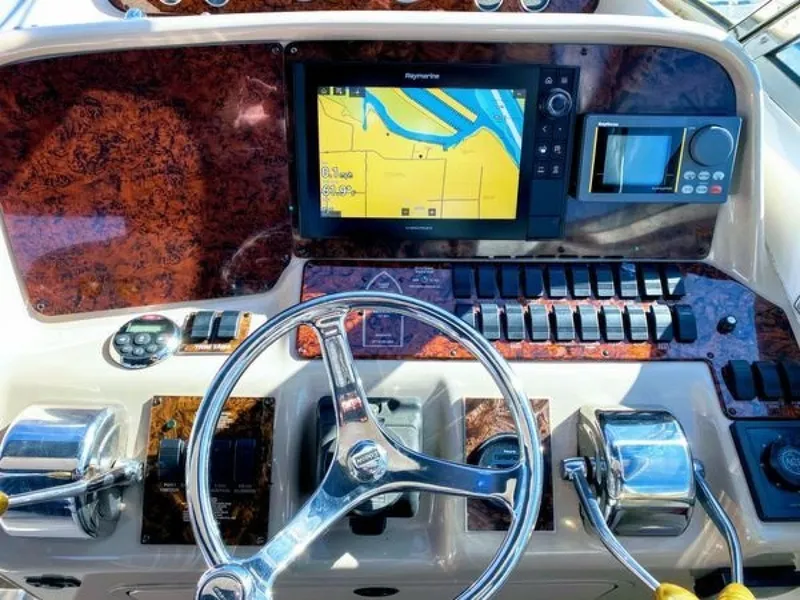 Slide: The Image of Sea Ray 370 Express 1999 - 6259225