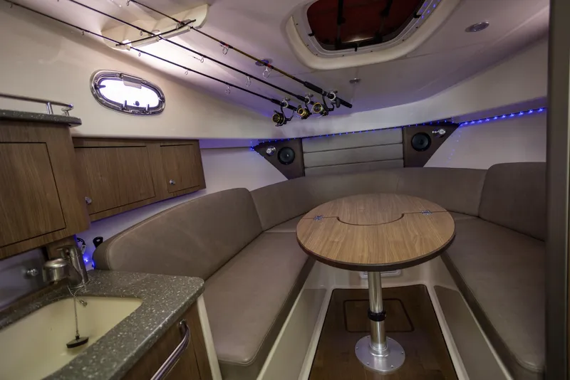 Slide: The Image of Boston Whaler 315 Conquest 2014 - 6259795