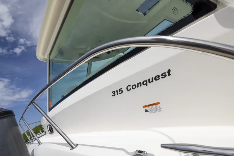 Slide: The Image of Boston Whaler 315 Conquest 2014 - 6259796
