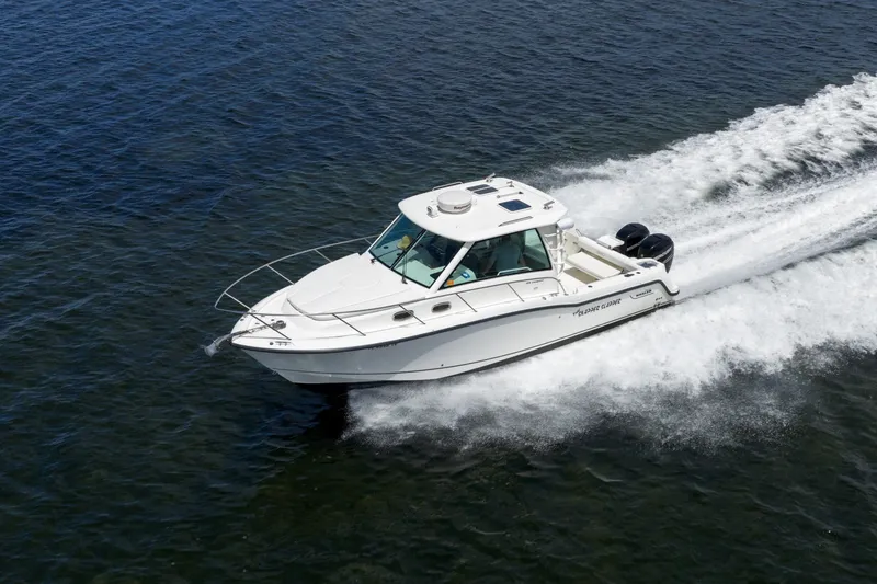 Slide: The Image of Boston Whaler 315 Conquest 2014 - 6259780