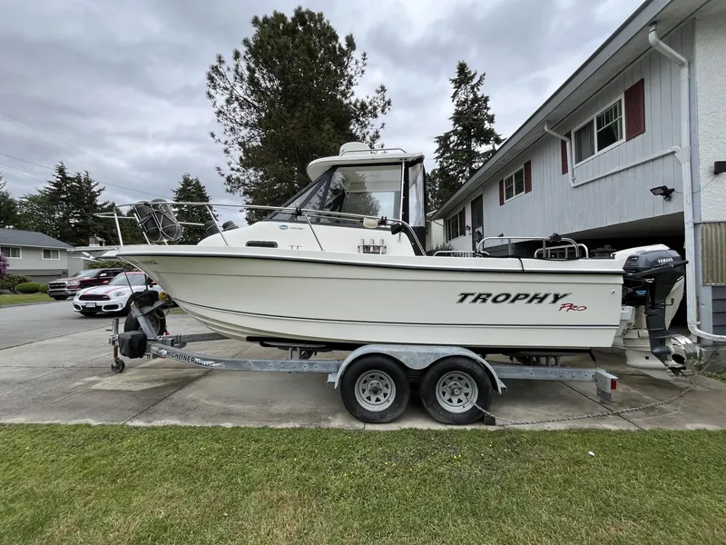 Slide: The Image of Bayliner Trophy 2052 Walkaround 2005 - 6259818
