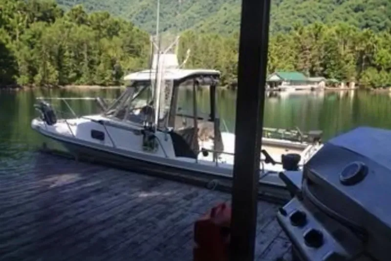 Slide: The Image of Bayliner Trophy 2052 Walkaround 2005 - 6268501