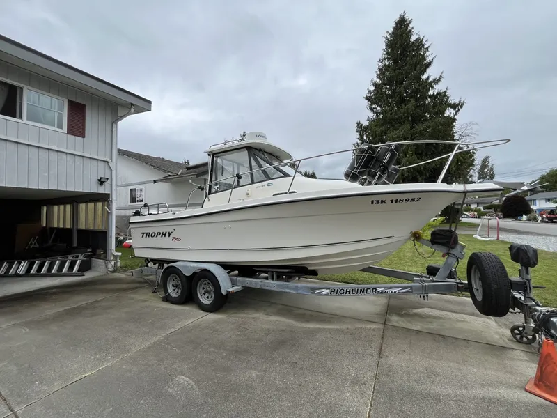 Slide: The Image of Bayliner Trophy 2052 Walkaround 2005 - 6259817