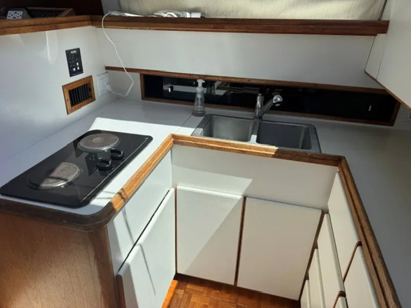 Slide: The Image of Tiara 3600 Convertible 1988 - 6260066