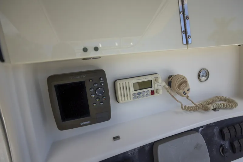 Slide: The Image of Boston Whaler 270 OUTRAGE 2007 - 6260087