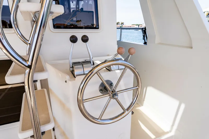 Slide: The Image of Offshore Pilothouse 2005 - 6300130