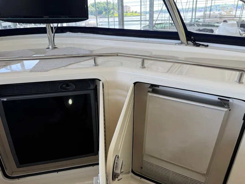 Slide: The Image of Sea Ray 550 SEDAN BRIDGE 2005 - 6260894