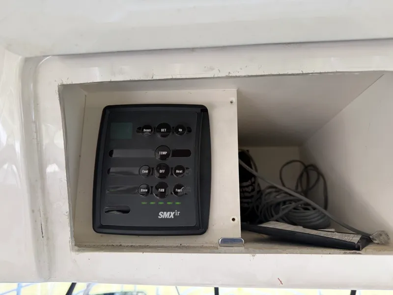 Slide: The Image of Sea Ray 550 SEDAN BRIDGE 2005 - 6260885