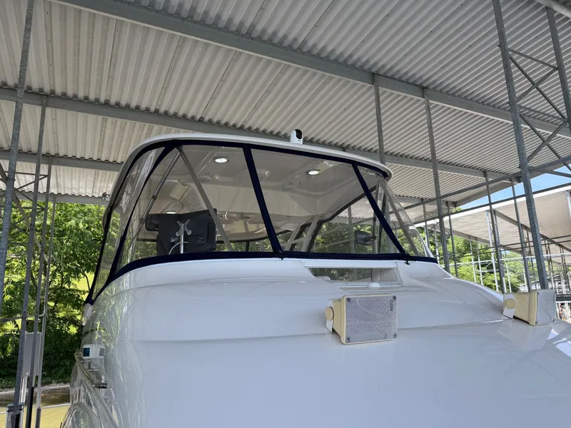 Slide: The Image of Sea Ray 550 SEDAN BRIDGE 2005 - 6260882