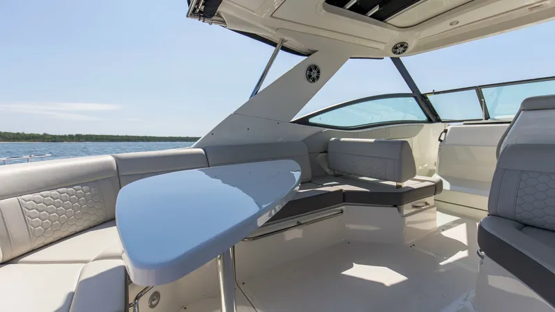 Slide: The Image of 2022 32 Sea Ray 320 Sundancer OB Raya Sunshine Lounge_Salon (1) - 6312457