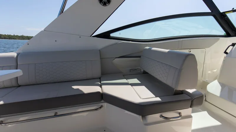 Slide: The Image of 2022 32 Sea Ray 320 Sundancer OB Raya Sunshine Lounge_Salon (4) - 6312460