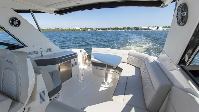 Slide: The Image of 2022 32 Sea Ray 320 Sundancer OB Raya Sunshine Lounge_Salon (5) - 6312445