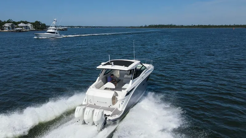 Slide: The Image of 2022 32 Sea Ray 320 Sundancer OB Raya Sunshine Exterior Profiles (4) - 6312479