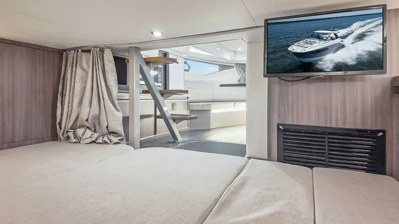 Slide: The Image of 2022 32 Sea Ray 320 Sundancer OB Raya Sunshine Cabin - 6312450