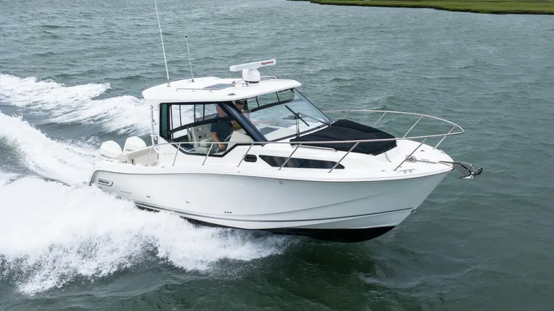 The Image of Boston Whaler 325 Conquest 2020 - 0