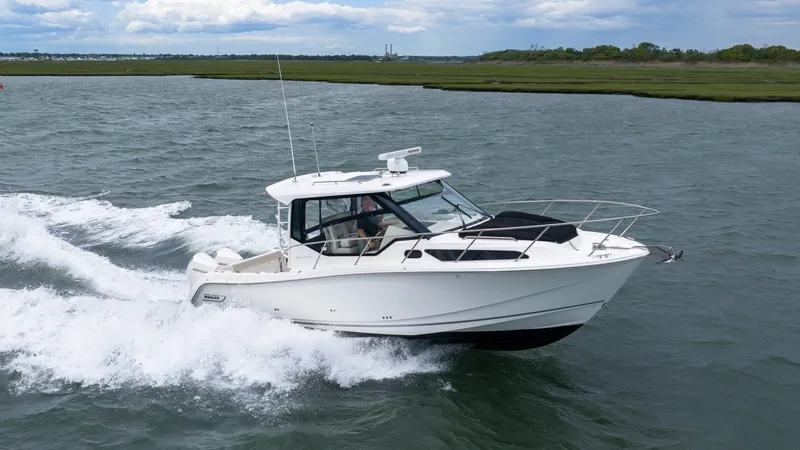 Slide: The Image of Boston Whaler 325 Conquest 2020 - 6262016