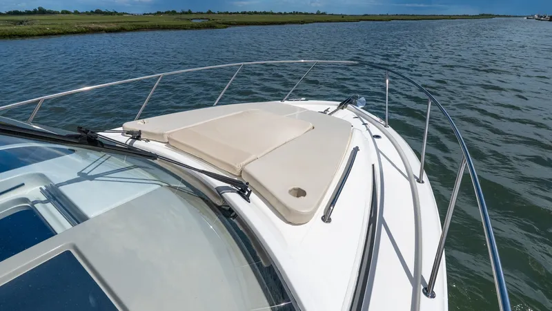 Slide: The Image of Boston Whaler 325 Conquest 2020 - 6262066