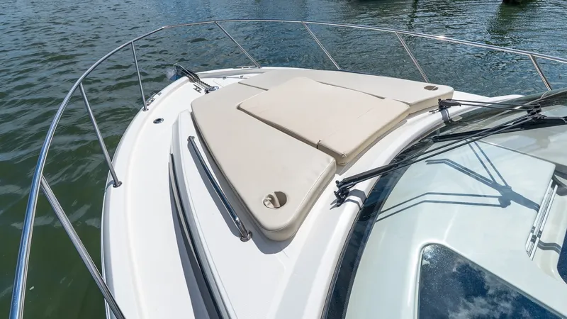 Slide: The Image of Boston Whaler 325 Conquest 2020 - 6262067