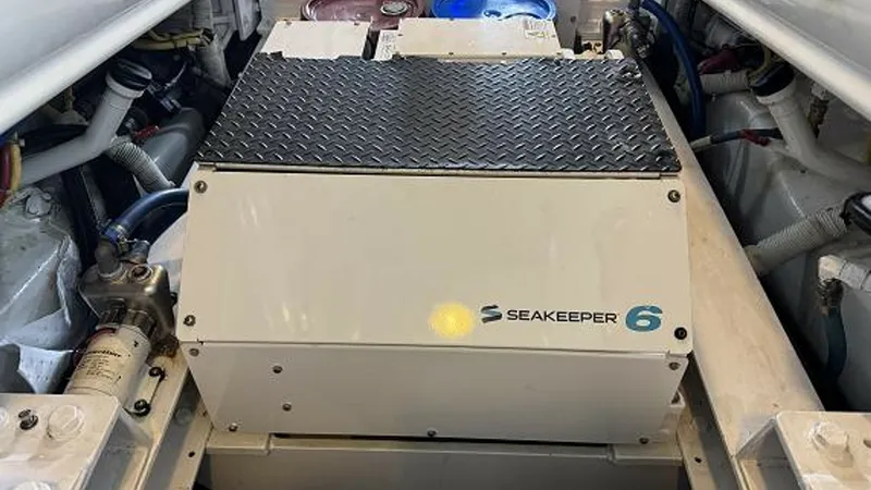 Slide: The Image of 2007 74 Viking 74 Enclosed Bridge Never Settle - Forward Seakeeper - 6312573