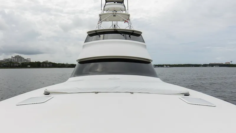 Slide: The Image of 2007 74 Viking Enclosed Bridge Never Settle Forward (1) - 6387863