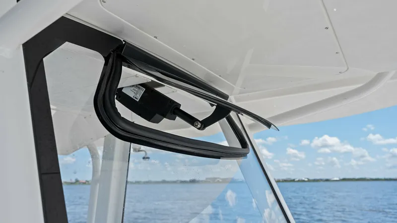 Slide: The Image of Regulator Marine 31 2022 - 6303988