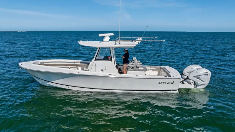 Slide: The Image of Regulator Marine 31 2022 - 6304006