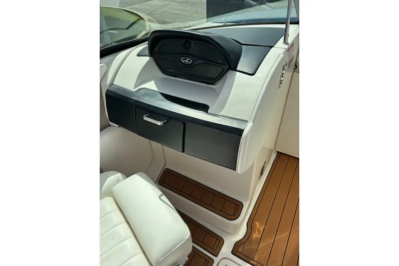 Slide: The Image of Sea Ray 270 Sundeck 2008 - 6262476