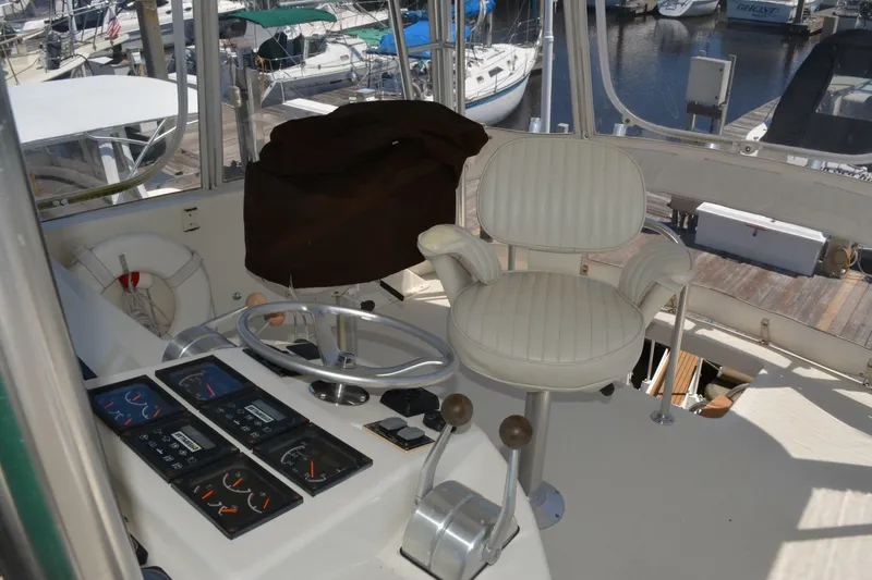Slide: The Image of Ocean Yachts 56 Super Sport 2000 - 6262922