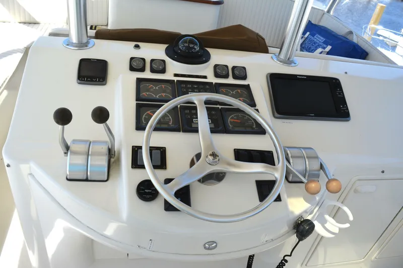 Slide: The Image of Ocean Yachts 56 Super Sport 2000 - 6262923