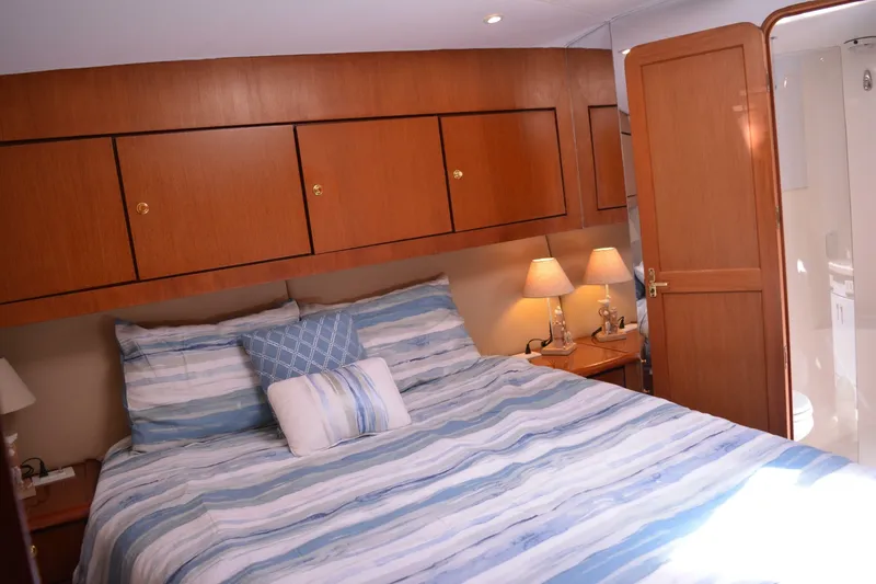 Slide: The Image of Ocean Yachts 56 Super Sport 2000 - 6262946
