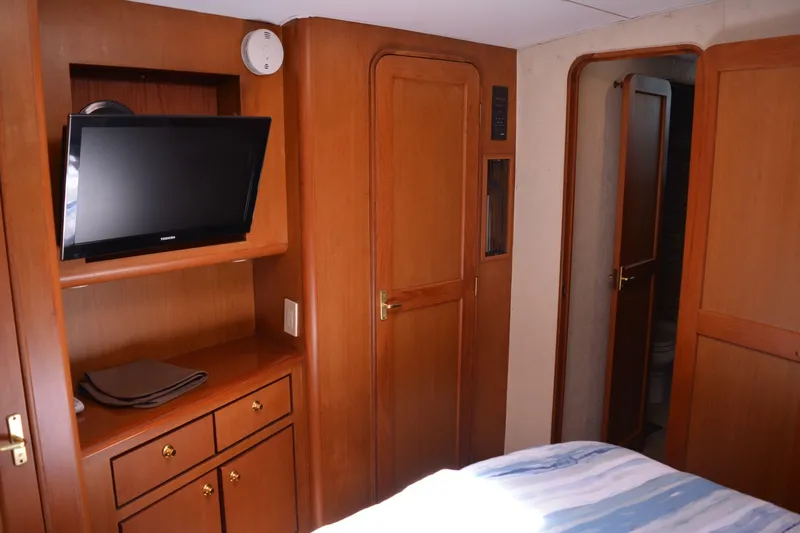 Slide: The Image of Ocean Yachts 56 Super Sport 2000 - 6262948