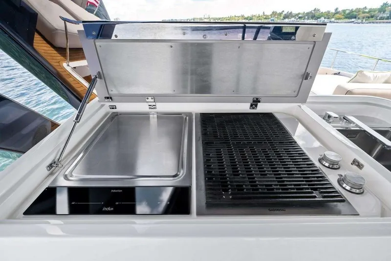 Slide: The Image of Ferretti 780 2022 - 6263022