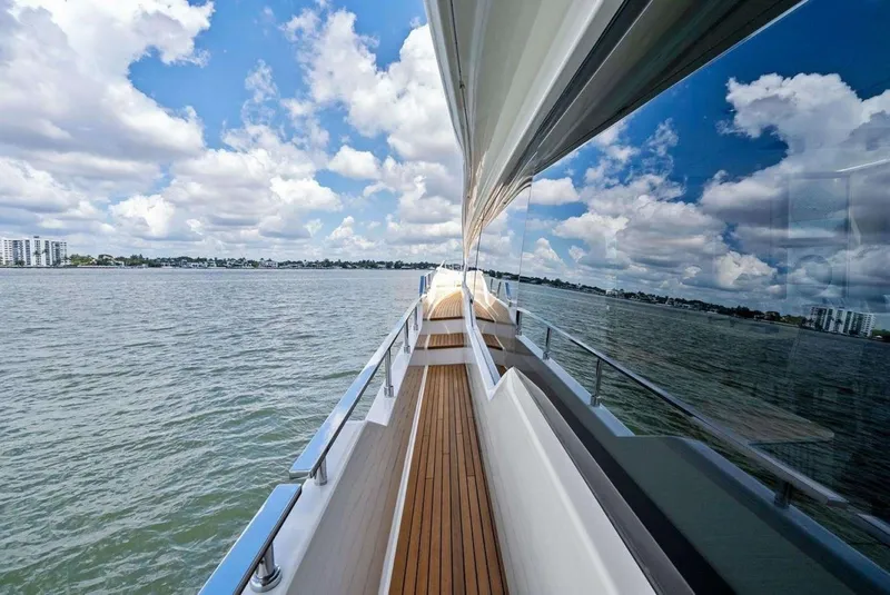 Slide: The Image of Ferretti 780 2022 - 6263031