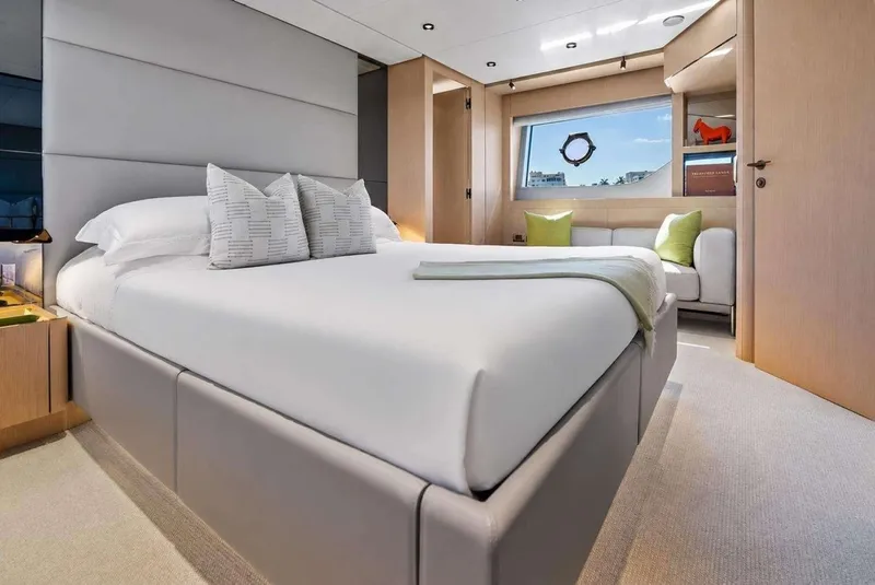 Slide: The Image of Ferretti 780 2022 - 6263047