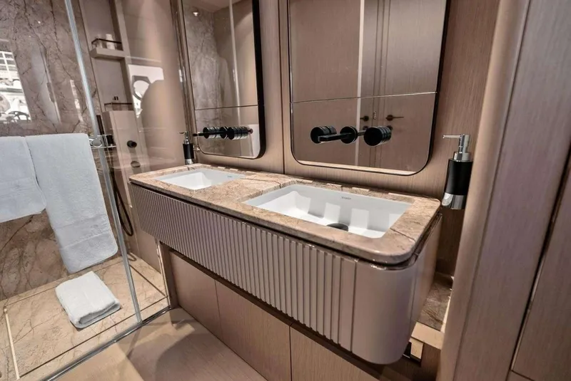 Slide: The Image of Ferretti 780 2022 - 6263051