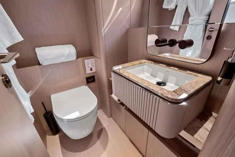 Slide: The Image of Ferretti 780 2022 - 6263058
