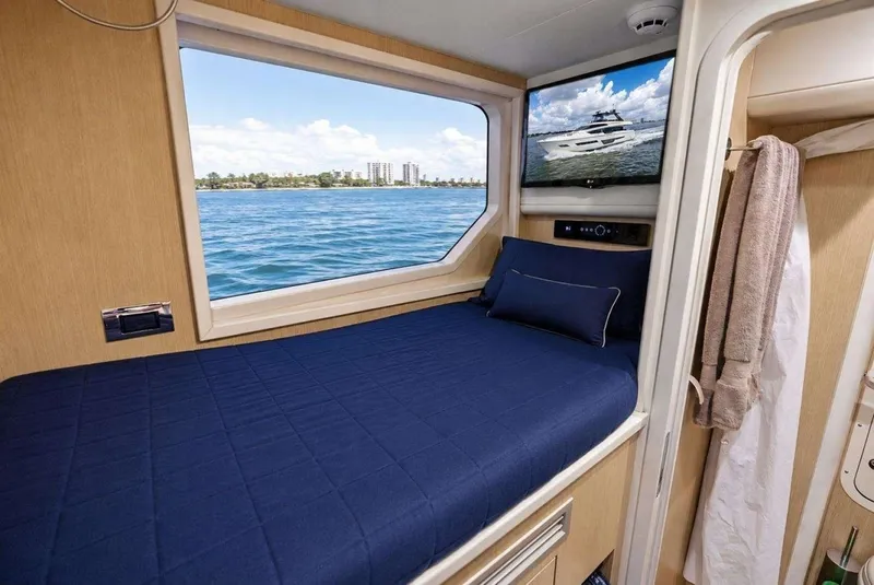 Slide: The Image of Ferretti 780 2022 - 6263064