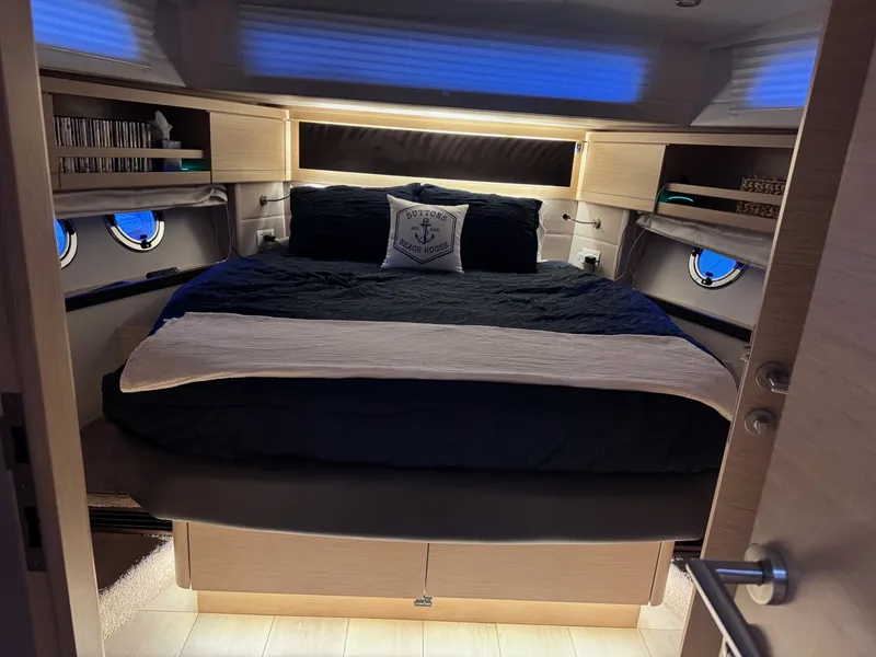 Slide: The Image of Greenline 48 Coupe Hybrid 2019 - 6263199