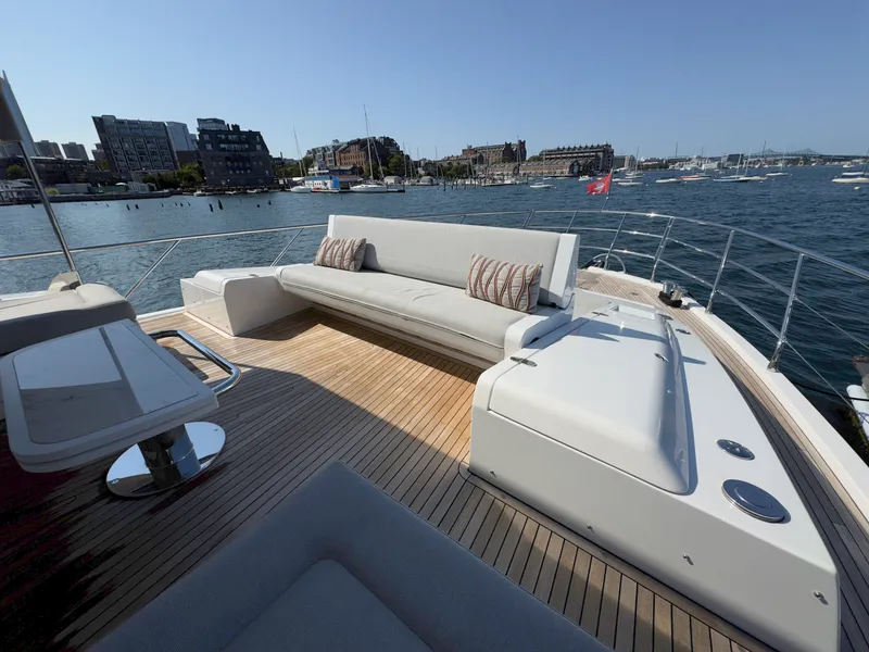 Slide: The Image of Azimut GRANDE 25M 2022 - 7527542