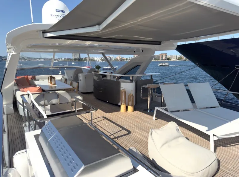 Slide: The Image of Azimut GRANDE 25M 2022 - 6268509