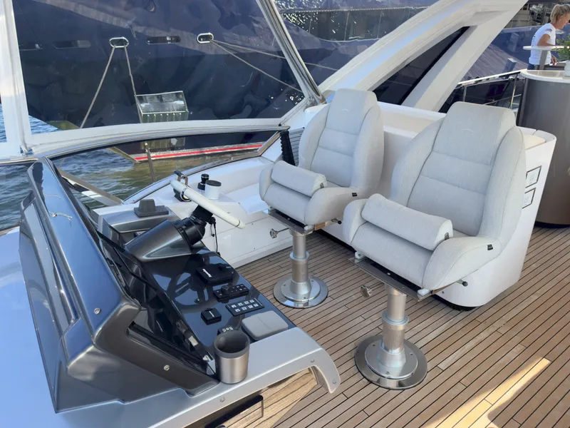 Slide: The Image of Azimut GRANDE 25M 2022 - 7527531
